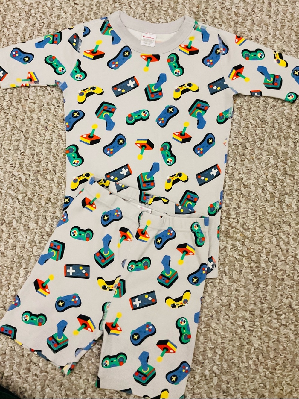 Hanna Andersson White Kids Pajama Set with Multicolor Game Controller Print
